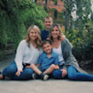 Meet your Posher, Kendra